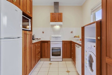 Robyn\'s Nest Lakeside Resort - Accommodation BNB 3
