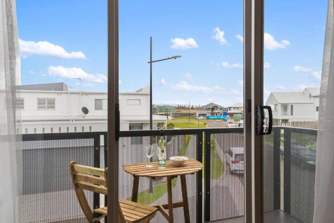 Rockpool Escape - A Coastal Refresh Near The Marina - Accommodation BNB 2
