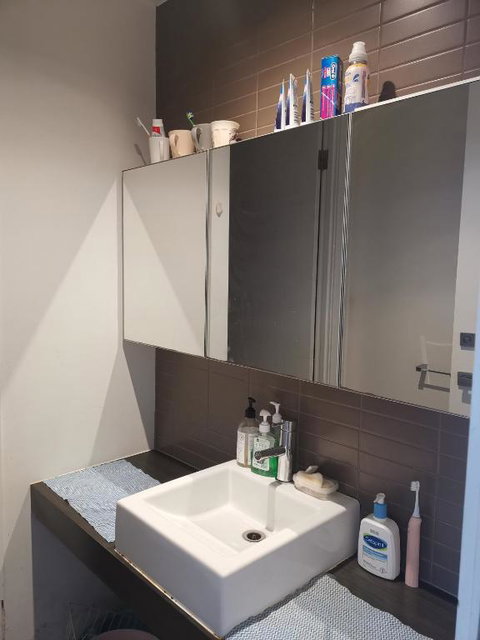 Room With King-size Bed Close To Melbourne CBD & Southern Cross Station - Accommodation BNB 2