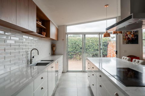 Rose Villa Heritage Home With Parking & WiFi - Accommodation BNB 2