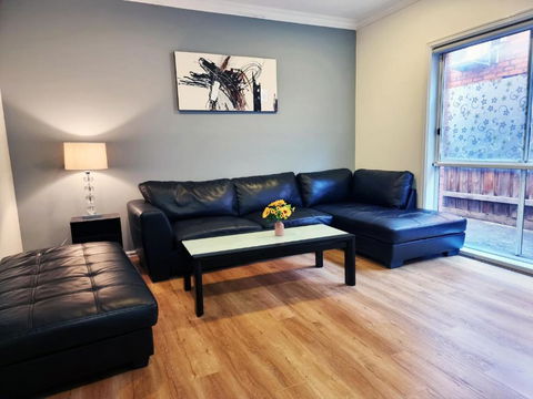 Rosie House-Spacious Comfortable Home - Accommodation BNB 2