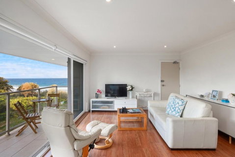 Royal Surf - Direct Beachfront - Accommodation BNB 2