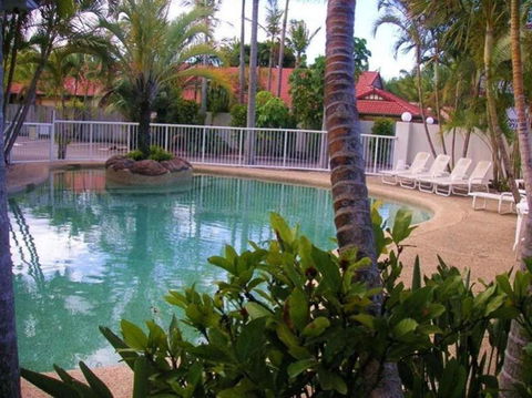 Runaway Bay Motor Inn - Accommodation BNB 1