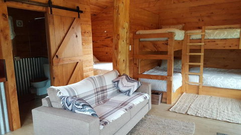 Rustic Hut Bush Retreat - Accommodation BNB 2