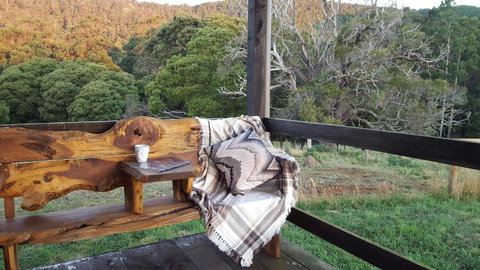 Rustic Hut Bush Retreat - Accommodation BNB 0