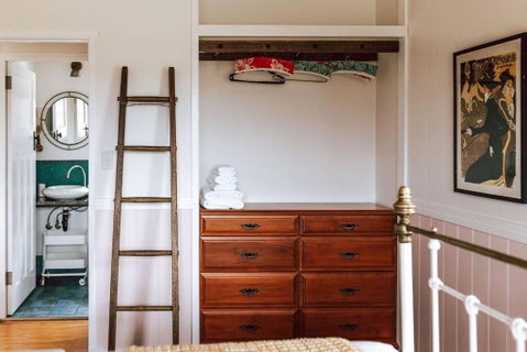 S U N S E T S H A C K Binalong - Accommodation BNB 2