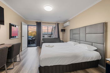 S1 Motel with Accommodation BNB