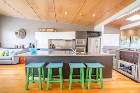 Saltwater 5 - Sleeps 8 - Close To Main Beach - Accommodation BNB 1