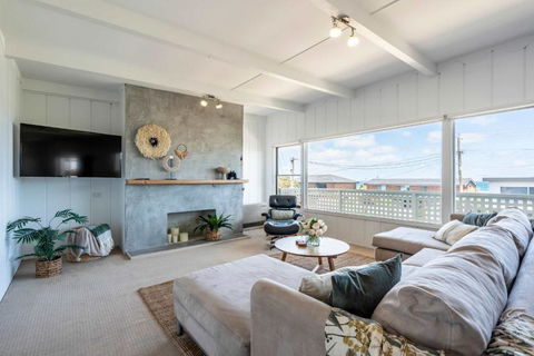 Saltwater Terrace With Panoramic Ocean Views - Accommodation BNB 1