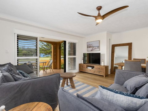 Salty Kisses On Marine Parade - Accommodation BNB 2