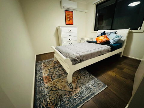 Sanctuary Lakes Holiday House - Accommodation BNB 2