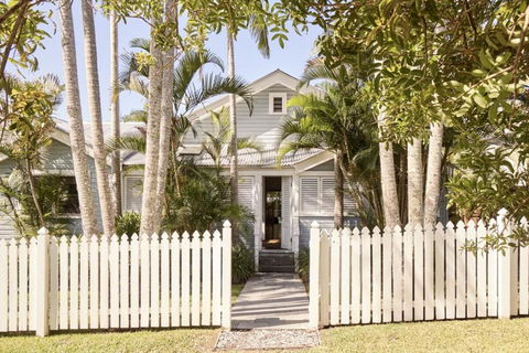 Sanctuary Spaces - Kia Ora Byron - Accommodation BNB 1