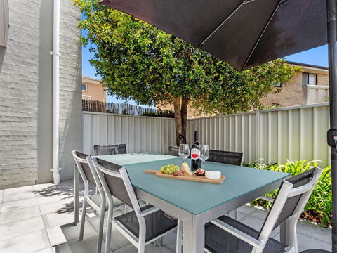 Sandcastles 7 8 Ala Moana Way - Accommodation BNB 1