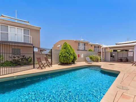 Sandcastles 7 8 Ala Moana Way - Accommodation BNB 0