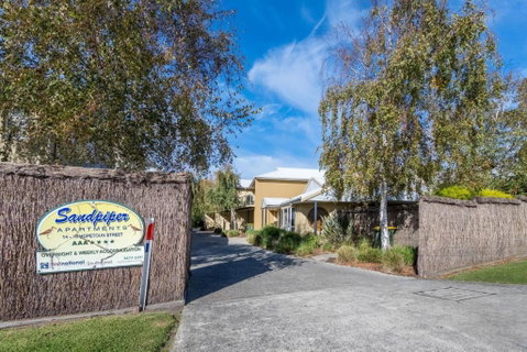 Sandpiper 5 - Close To Town And Beach - Accommodation BNB 1