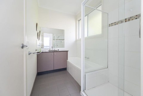 Sandpiper 5 - Close To Town And Beach - Accommodation BNB 3