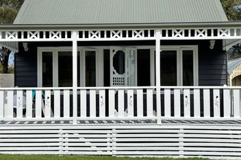 Sandpiper - Charming Beach Villa with Accommodation BNB