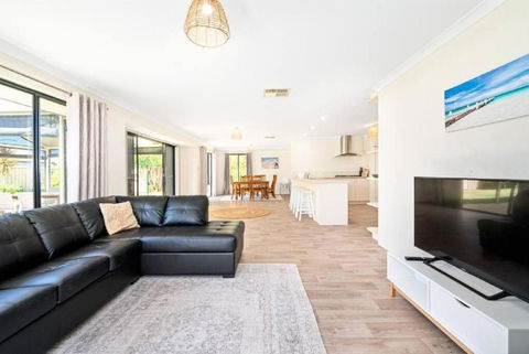 Sandpiper House - Family & Pet Friendly - Accommodation BNB 2