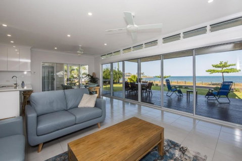 Sandy Decks - Accommodation BNB 2