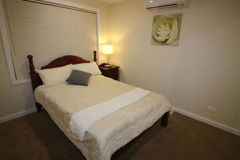 Silver House - Melbourne Airport Accommodation - Accommodation BNB 2