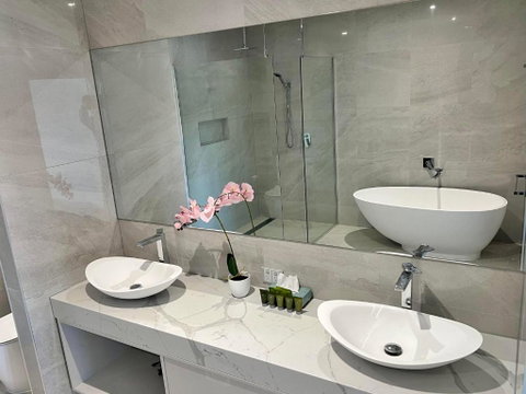 Sixty Six Boutique Apartments - Accommodation BNB 2