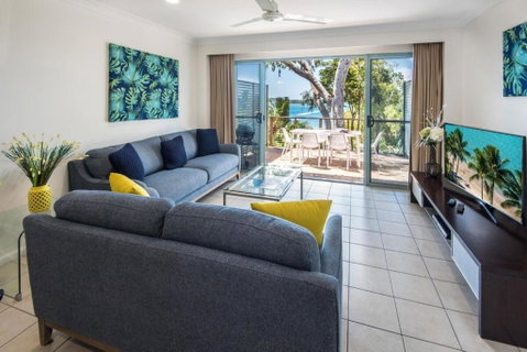 Sunset Waters 15 & Free Buggy- Hamilton Island - Accommodation BNB 0