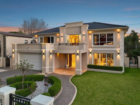 Sydney Strathfield 4 Bed Luxury House With Pool - Accommodation BNB 3