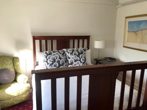 The Corner Hotel Alexandra - Accommodation BNB 3