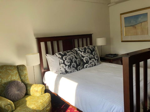 The Corner Hotel Alexandra - Accommodation BNB 2