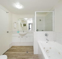 Beachside Neptune Resort Apt Upgraded - Accommodation BNB