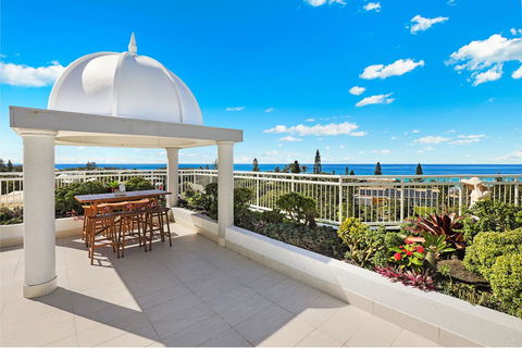 Beachside Resort Kawana Waters - Accommodation BNB 0