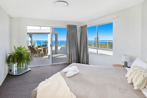 Beachside Resort Kawana Waters - Accommodation BNB 1
