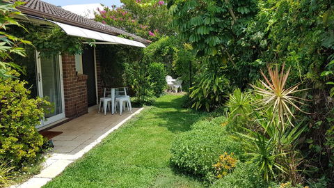 Beachside Villa Ettalong Beach - Accommodation BNB 3