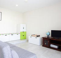 Beautiful Coastal Family-Sized Home - Accommodation BNB