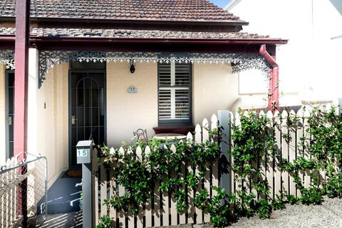 Beautiful Modern Historic Home Near Sydney Harbour - Accommodation BNB 0