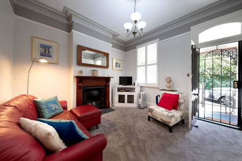 Beautiful Modern Historic Home Near Sydney Harbour - Accommodation BNB 1