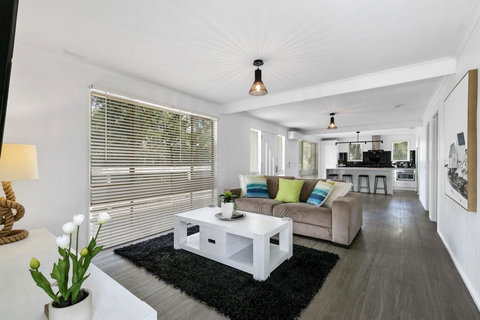 BEAUTY AND THE PEACE - INLET SIDE - Accommodation BNB 3