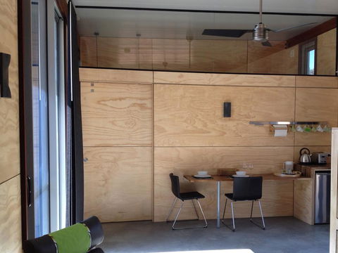 Bed + Bauhaus - Accommodation BNB 0