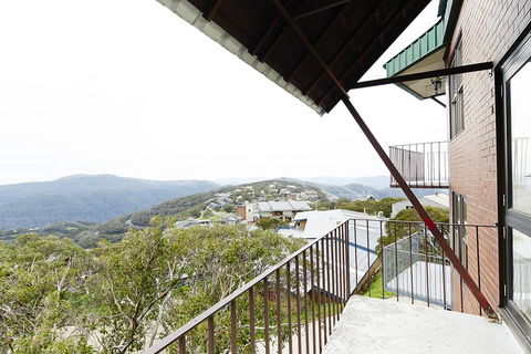 Beehive 14 - Accommodation BNB 3