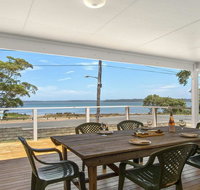 Bellevue - overlooking serene Lake Woolumboola - Accommodation BNB