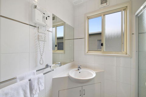 Benalla Tourist Park - Accommodation BNB 3