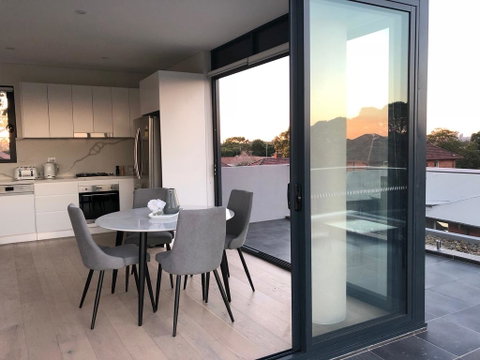 Benalong Apartment - At Gladesville - Accommodation BNB 2