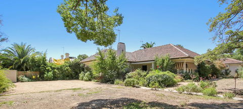 Benson House & Benson Lodge - Accommodation BNB 1