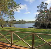 Berrara Lagoon Front Chalet - Accommodation BNB