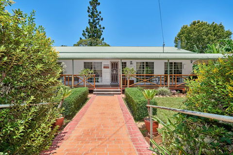 Birds 'n' Bloom Cottages - Accommodation BNB 3