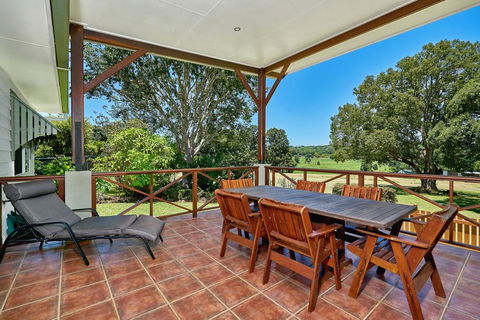 Birds 'n' Bloom Cottages - Accommodation BNB 1