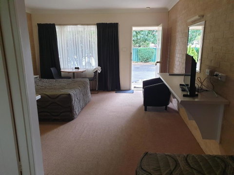 Blayney Central Motel - Accommodation BNB 2