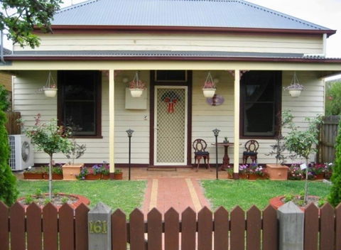 Bloomsbury Cottage - Accommodation BNB 1