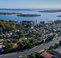 Blue Dolphin Holiday Resort - Accommodation BNB