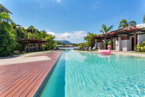 Blue Lagoon Lakeside Apartment - Accommodation BNB 0
